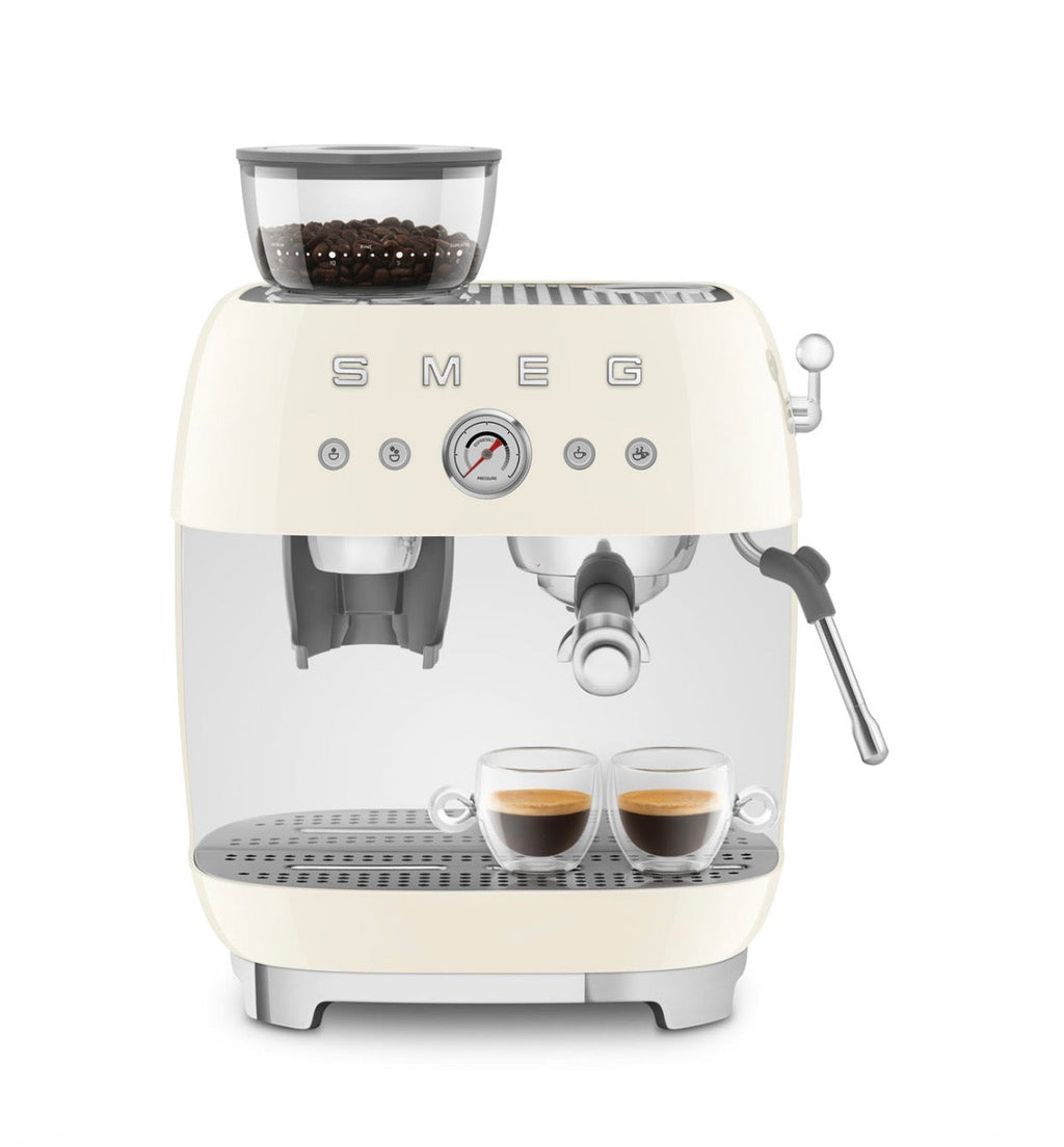 Smeg espressomachine – lifestyle sfeerbeeld